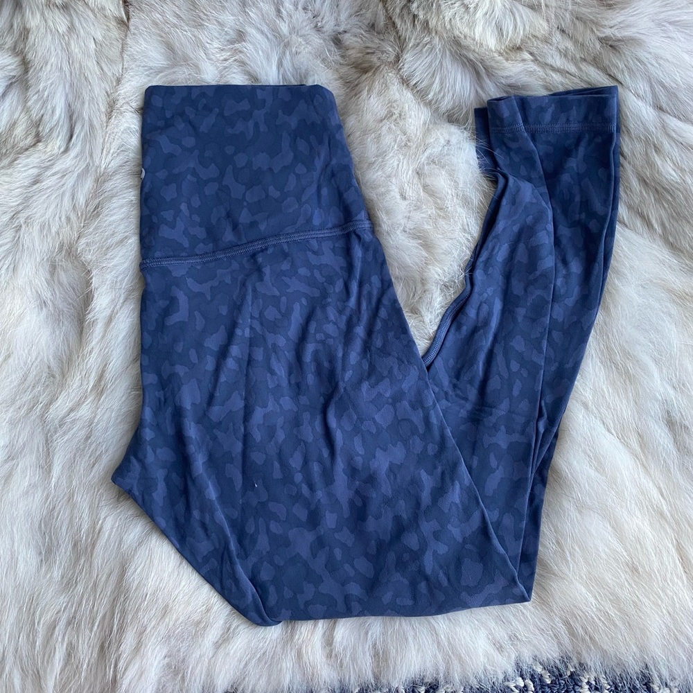 SOLD ON DIFF PLATFORM Lululemon Align Blue Camo Reformation 25” Leggings - Picture 3 of 6